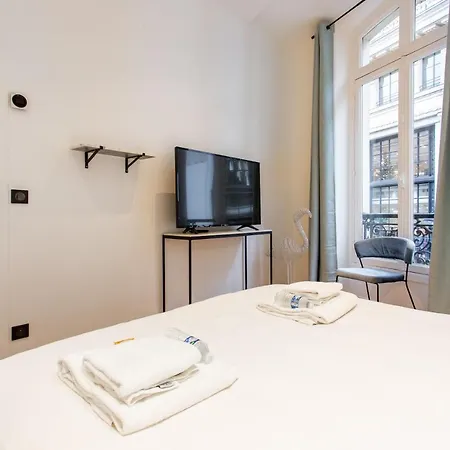 Luxury On The Champs-elysees, Heart Of Apartment