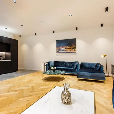 Luxury On The Champs-elysees, Heart Of Apartment